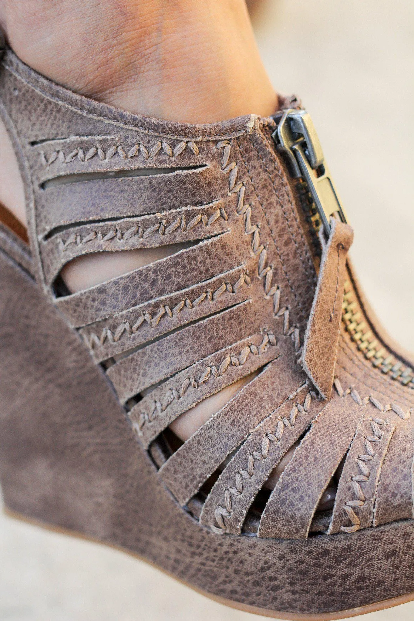 Saucin Taupe Wedges