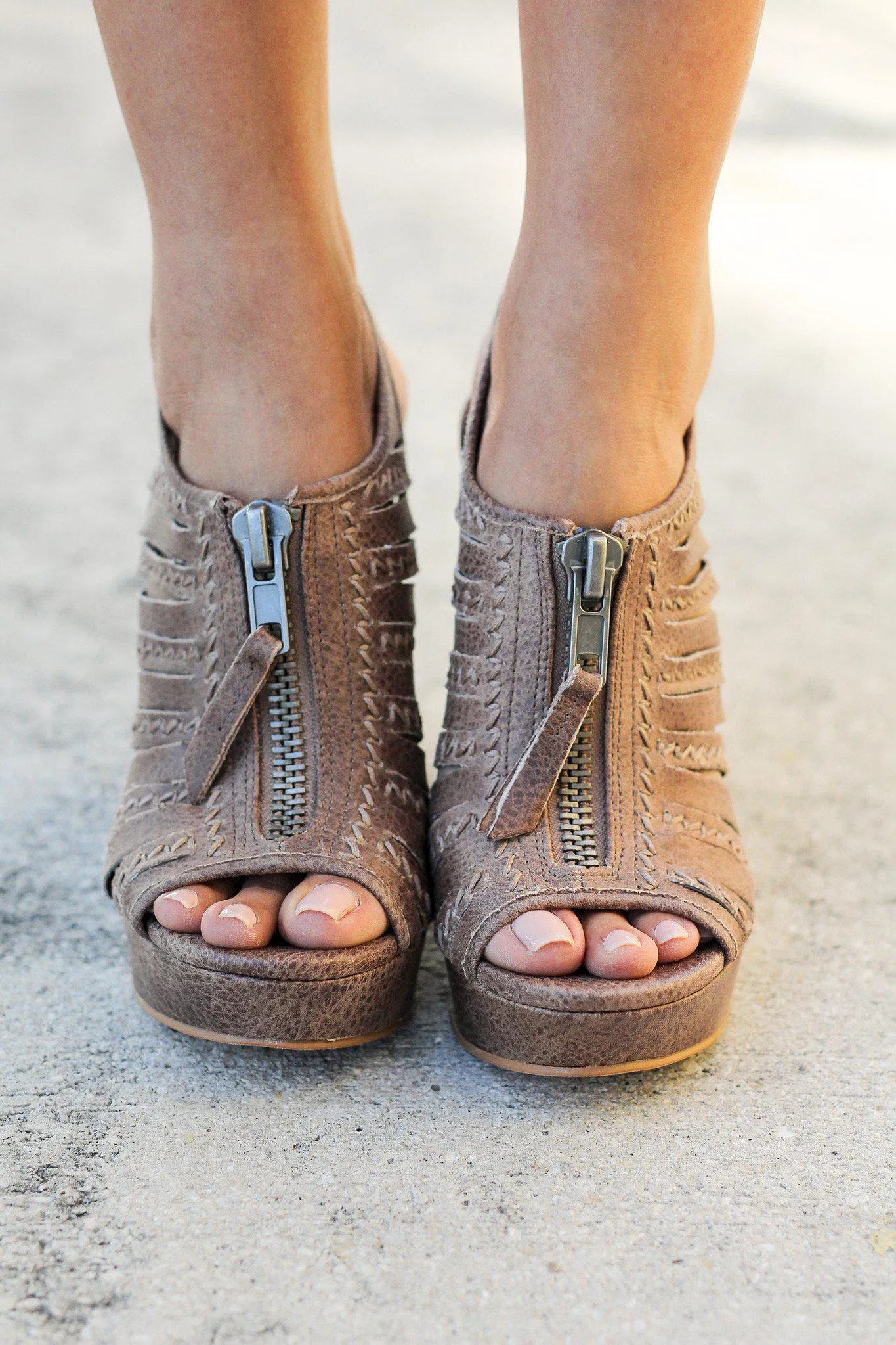 Saucin Taupe Wedges